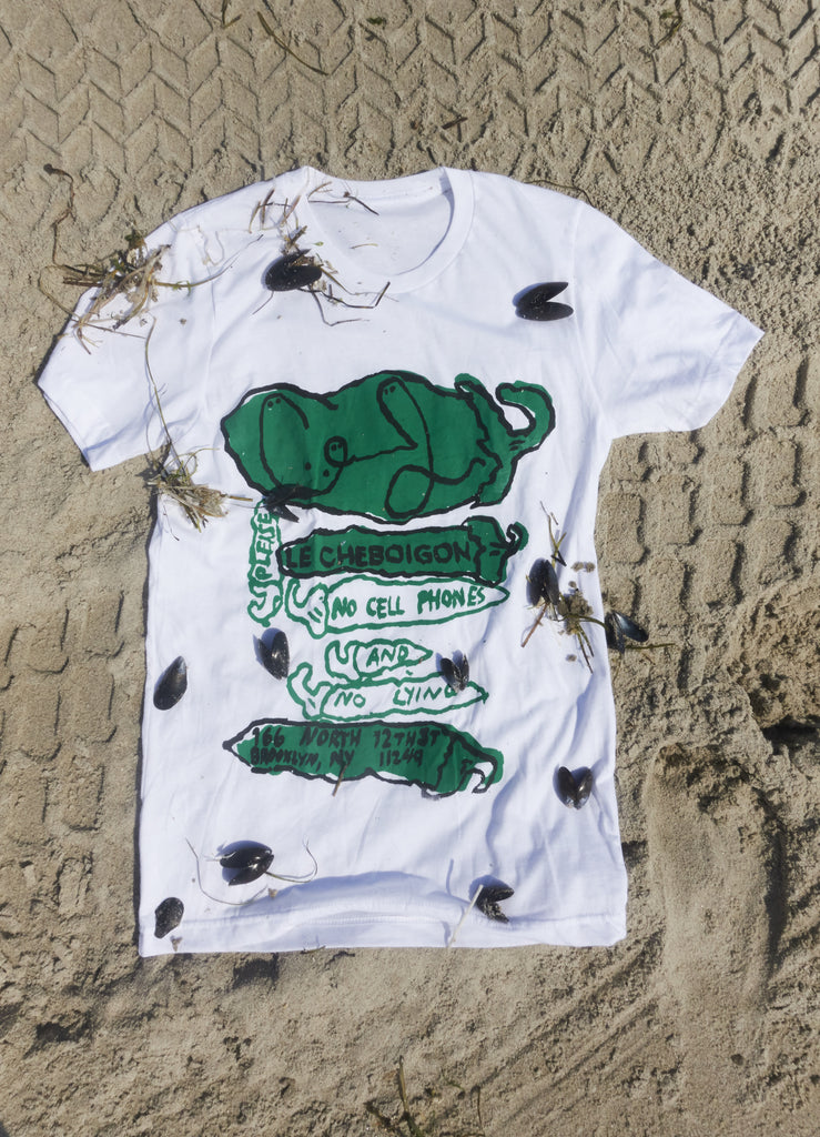 LE CHEBOIGON<BR>NO CELL PHONES TEE